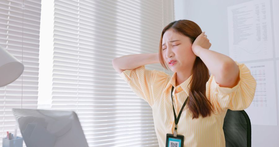 Soundproof windows helping reduce outside noise & more comfortable indoor workspace.